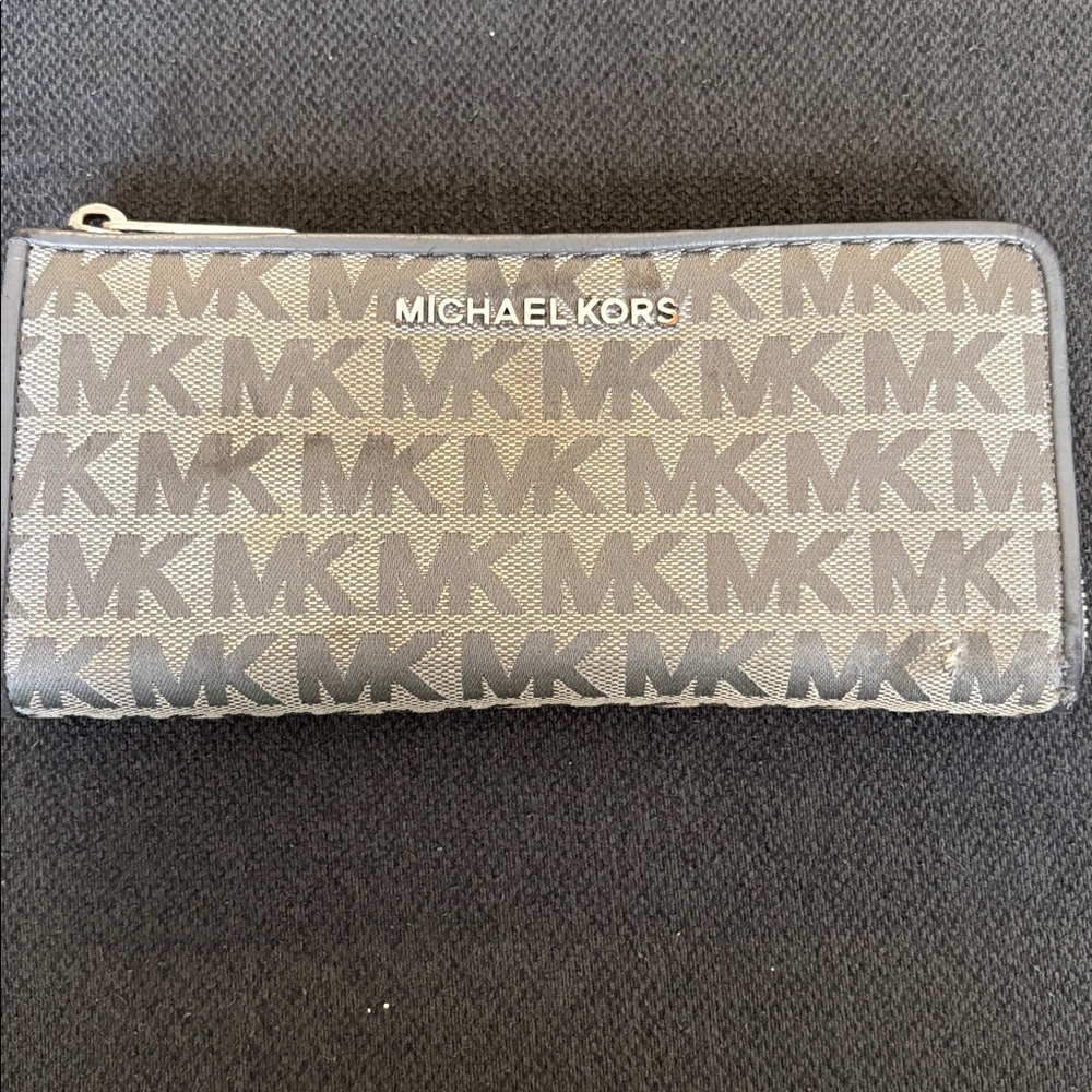 Michael Kors Gray and Brown Logo Wallet- good condition, - Picture 2 of 11